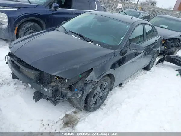 KMHLM4AGXNU350753 2022 HYUNDAI ELANTRA - Image 2
