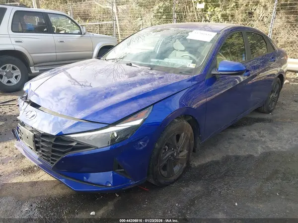 KMHLM4AGXPU381309 2023 HYUNDAI ELANTRA - Image 2