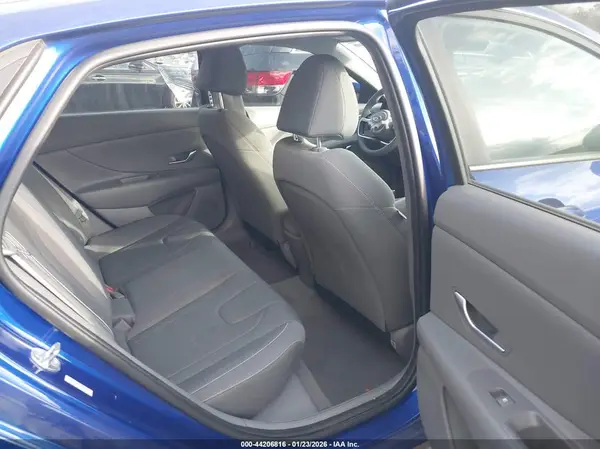 KMHLM4AGXPU381309 2023 HYUNDAI ELANTRA - Image 8