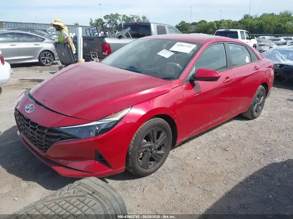 KMHLM4AGXPU395601 2023 HYUNDAI ELANTRA - Image 2