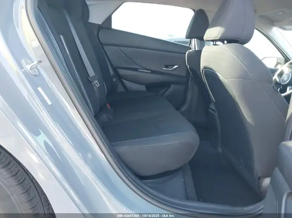 KMHLM4AGXPU396988 2023 HYUNDAI ELANTRA - Image 8