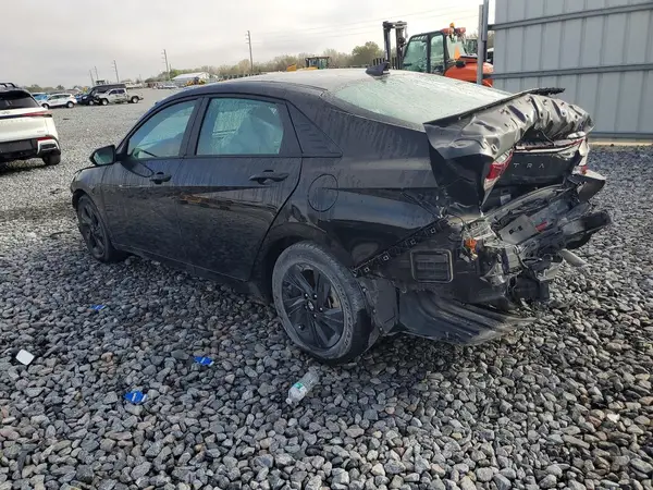 KMHLM4AGXPU415040 2023 HYUNDAI ELANTRA - Image 2