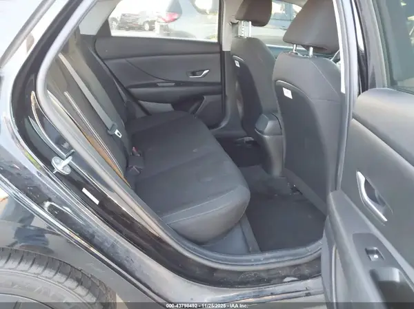 KMHLM4AGXPU420660 2023 HYUNDAI ELANTRA - Image 8