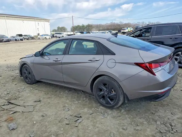 KMHLM4AGXPU571899 2023 HYUNDAI ELANTRA - Image 2