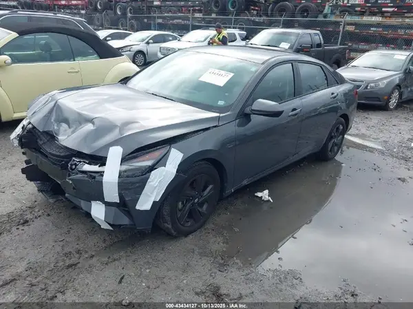 KMHLM4AGXPU584510 2023 HYUNDAI ELANTRA - Image 2