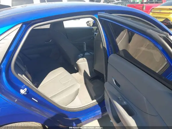 KMHLM4AGXPU589433 2023 HYUNDAI ELANTRA - Image 8