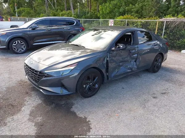 KMHLM4AGXPU597533 2023 HYUNDAI ELANTRA - Image 2