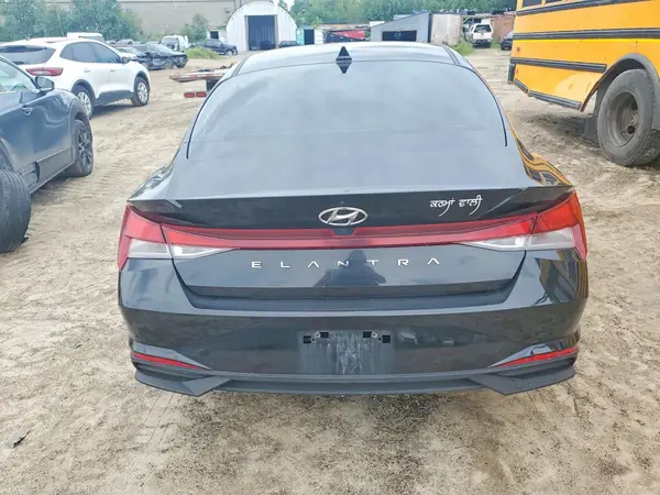 2023 HYUNDAI ELANTRA COPART lot 60074006 auction photo 6