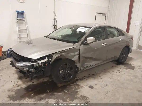 KMHLM4AGXPU604495 2023 HYUNDAI ELANTRA - Image 2