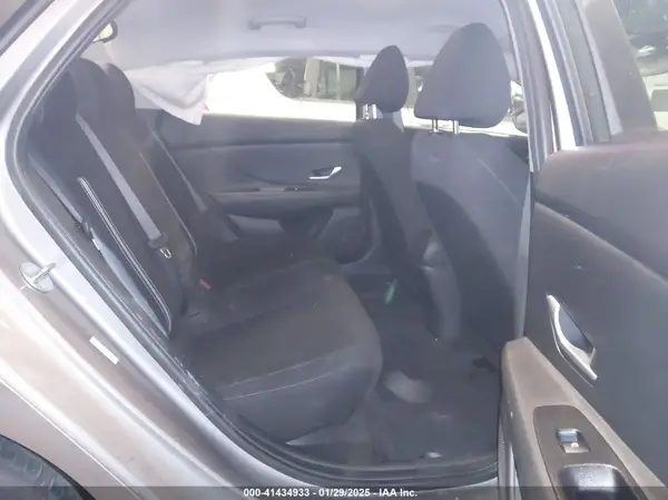 KMHLM4AGXPU604495 2023 HYUNDAI ELANTRA - Image 8