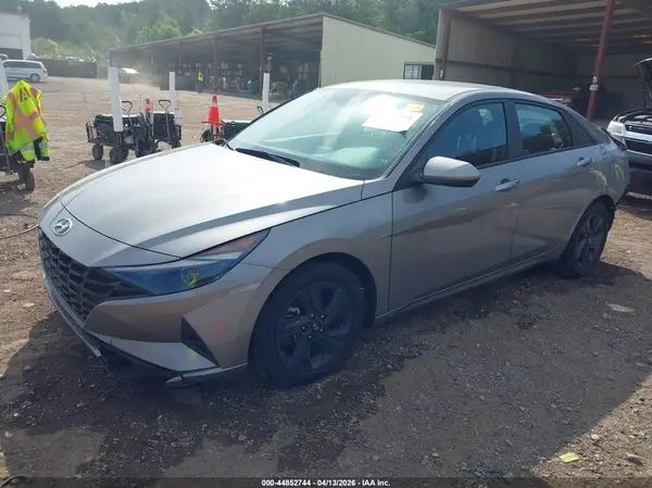 KMHLM4AJ0MU003944 2021 HYUNDAI ELANTRA - Image 2