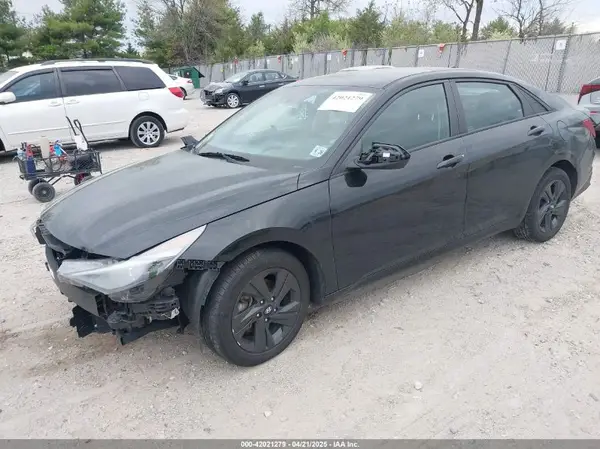 KMHLM4AJ0MU008402 2021 HYUNDAI ELANTRA - Image 2