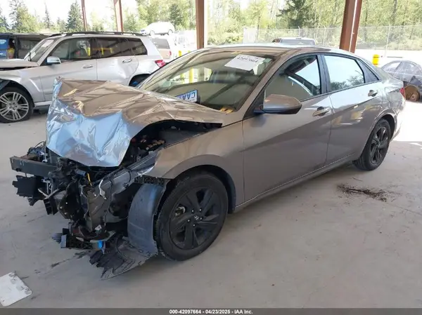 KMHLM4AJ0NU013598 2022 HYUNDAI ELANTRA - Image 2