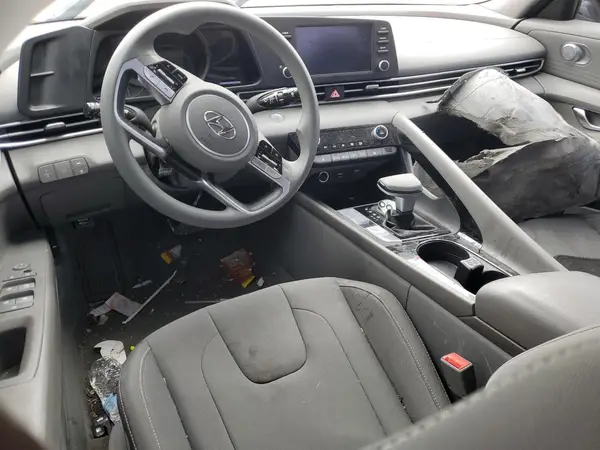 KMHLM4AJ0NU019384 2022 HYUNDAI ELANTRA - Image 8
