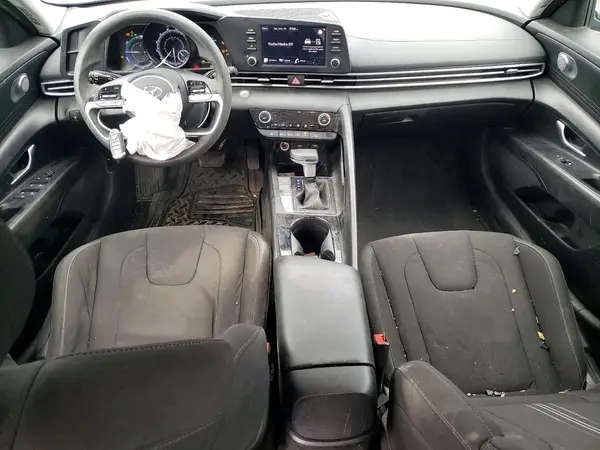 KMHLM4AJ0NU023001 2022 HYUNDAI ELANTRA - Image 8
