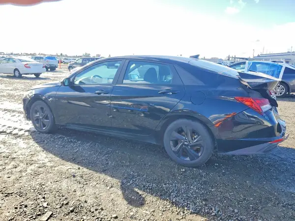 KMHLM4AJ0NU026108 2022 HYUNDAI ELANTRA - Image 2