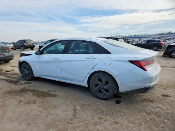 KMHLM4AJ0PU036737 2023 HYUNDAI ELANTRA - Image 2