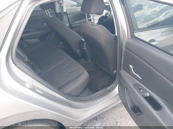 KMHLM4AJ0PU039881 2023 HYUNDAI ELANTRA - Image 8