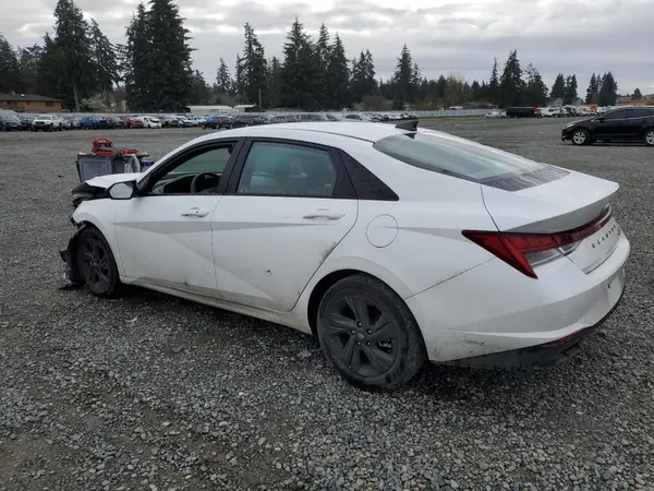 KMHLM4AJ0PU042327 2023 HYUNDAI ELANTRA - Image 2