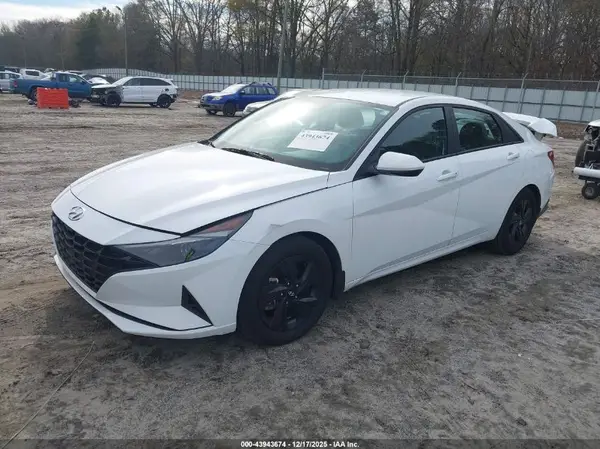 KMHLM4AJ0PU044675 2023 HYUNDAI ELANTRA - Image 2
