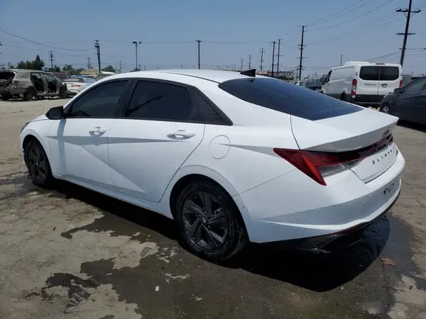 KMHLM4AJ0PU045079 2023 HYUNDAI ELANTRA - Image 2