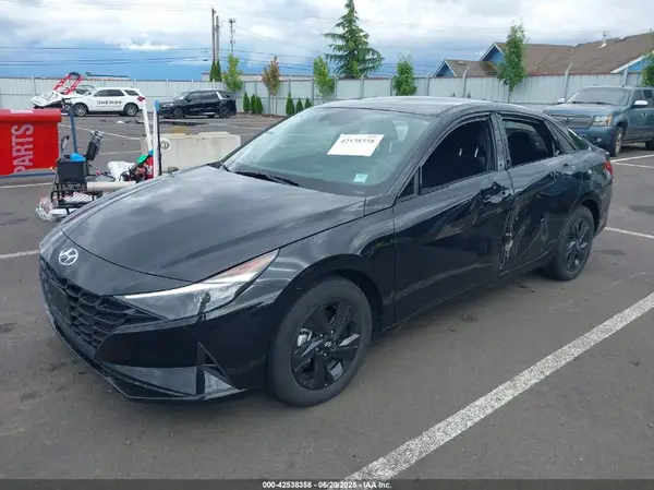 KMHLM4AJ0PU082696 2023 HYUNDAI ELANTRA - Image 2