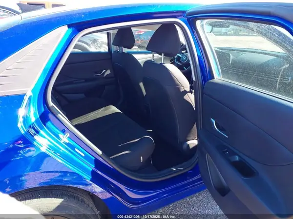 KMHLM4AJ0PU087137 2023 HYUNDAI ELANTRA - Image 8