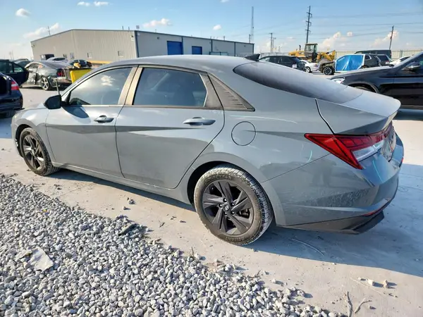KMHLM4AJ1MU008974 2021 HYUNDAI ELANTRA - Image 2