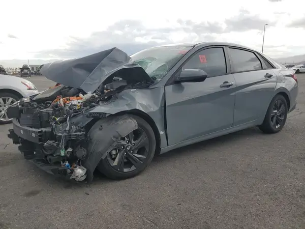 KMHLM4AJ1NU018812 2022 HYUNDAI ELANTRA - Image 1