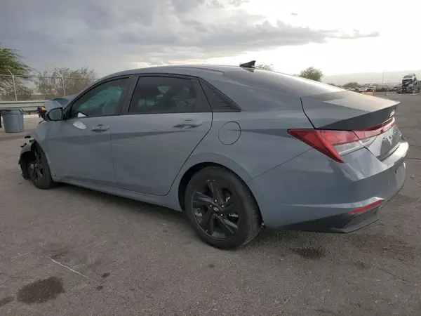 KMHLM4AJ1NU018812 2022 HYUNDAI ELANTRA - Image 2