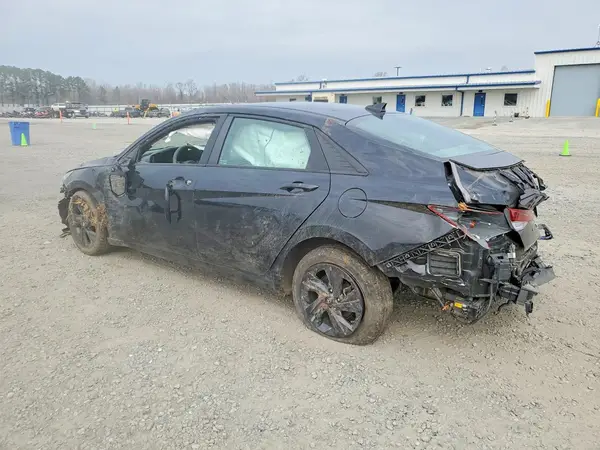 KMHLM4AJ1NU019216 2022 HYUNDAI ELANTRA - Image 2