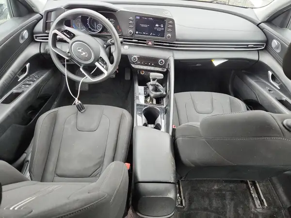 KMHLM4AJ1NU028420 2022 HYUNDAI ELANTRA - Image 8