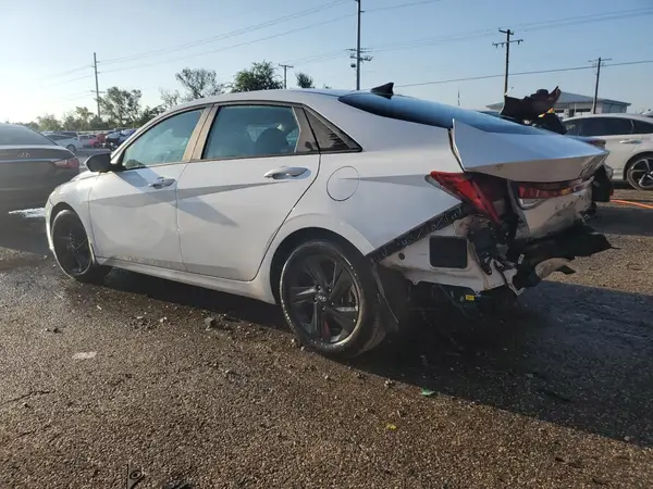KMHLM4AJ1NU031589 2022 HYUNDAI ELANTRA - Image 2