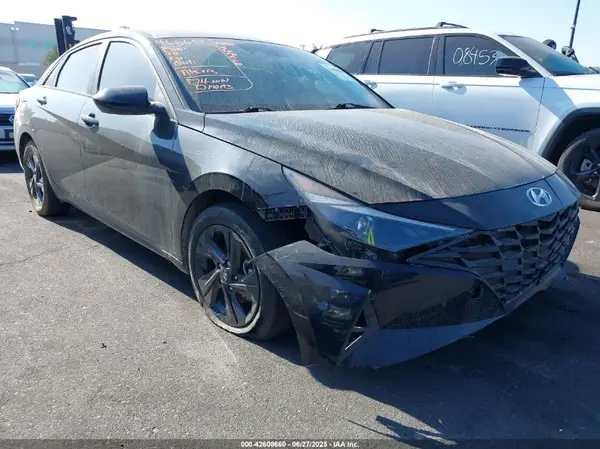 KMHLM4AJ1NU032046 2022 HYUNDAI ELANTRA - Image 1