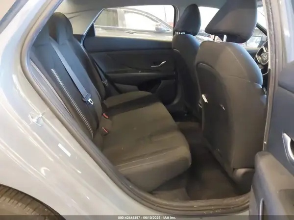 KMHLM4AJ1PU041932 2023 HYUNDAI ELANTRA - Image 8