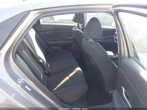 KMHLM4AJ1PU070153 2023 HYUNDAI ELANTRA - Image 8