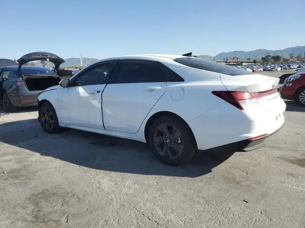 KMHLM4AJ1PU084697 2023 HYUNDAI ELANTRA - Image 2
