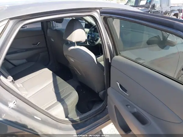 KMHLM4AJ1PU086272 2023 HYUNDAI ELANTRA - Image 8