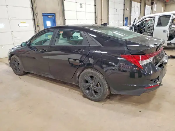 KMHLM4AJ1PU090144 2023 HYUNDAI ELANTRA - Image 2
