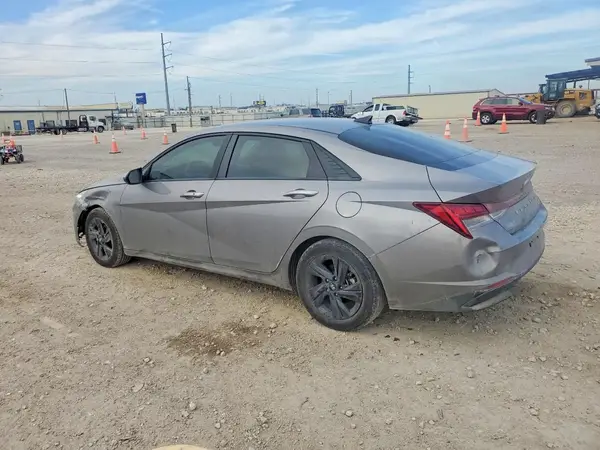 KMHLM4AJ1PU090533 2023 HYUNDAI ELANTRA - Image 2