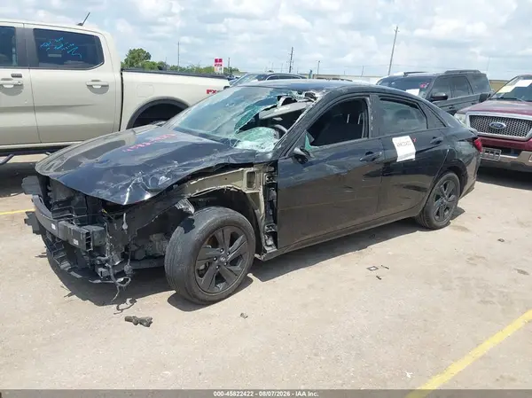 KMHLM4AJ2NU015109 2022 HYUNDAI ELANTRA - Image 2