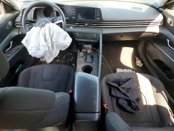 KMHLM4AJ2NU016941 2022 HYUNDAI ELANTRA - Image 8