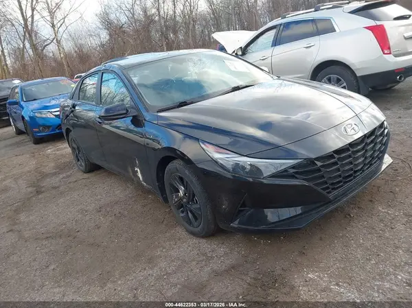 KMHLM4AJ2NU023081 2022 HYUNDAI ELANTRA - Image 1