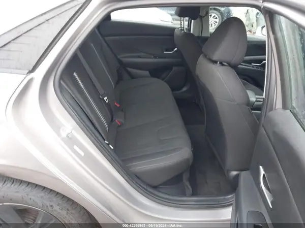 KMHLM4AJ2NU030497 2022 HYUNDAI ELANTRA - Image 8