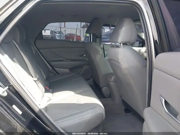 KMHLM4AJ2PU037596 2023 HYUNDAI ELANTRA - Image 8