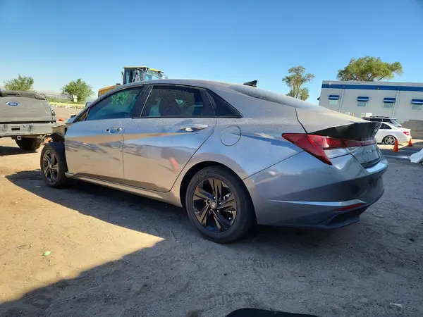KMHLM4AJ2PU037873 2023 HYUNDAI ELANTRA - Image 2