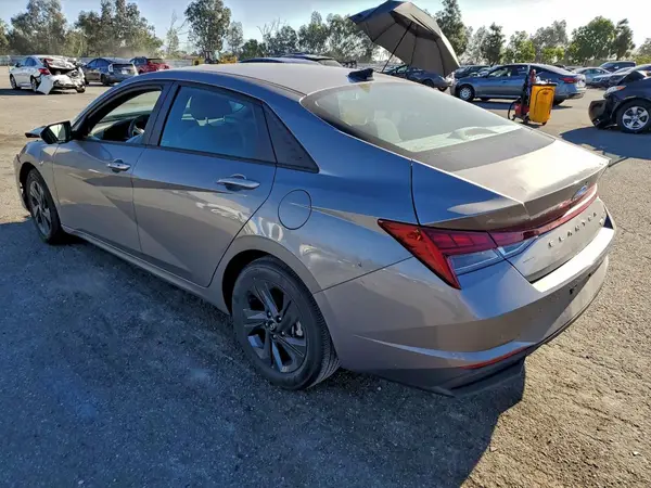 KMHLM4AJ2PU071537 2023 HYUNDAI ELANTRA - Image 2