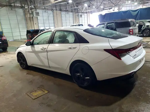 KMHLM4AJ2PU090430 2023 HYUNDAI ELANTRA - Image 2