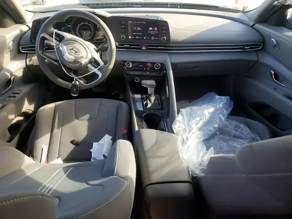 KMHLM4AJ3MU007969 2021 HYUNDAI ELANTRA - Image 8