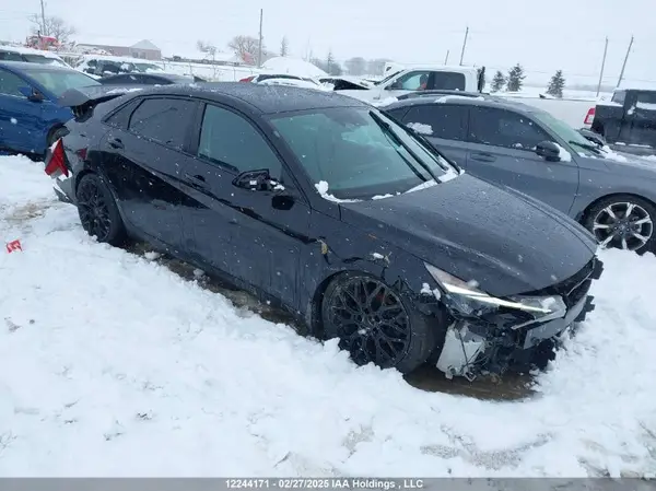 KMHLM4AJ3NU015104 2022 HYUNDAI ELANTRA - Image 1